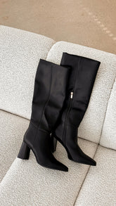 Vallia Boots - Black