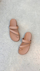 Alima Slide - Clay