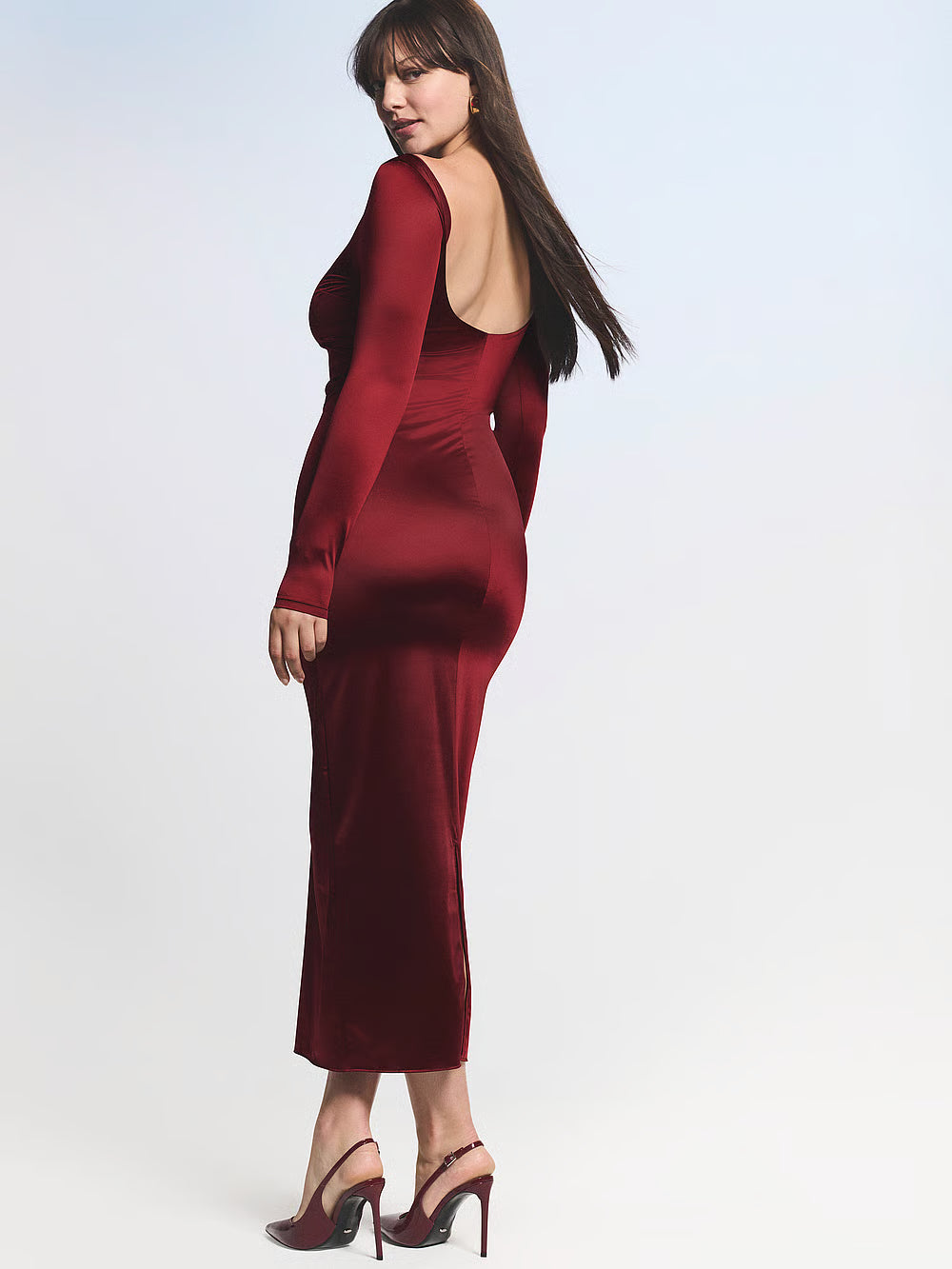 SoSleek™ Long-Sleeve Low-Back Maxi Dress