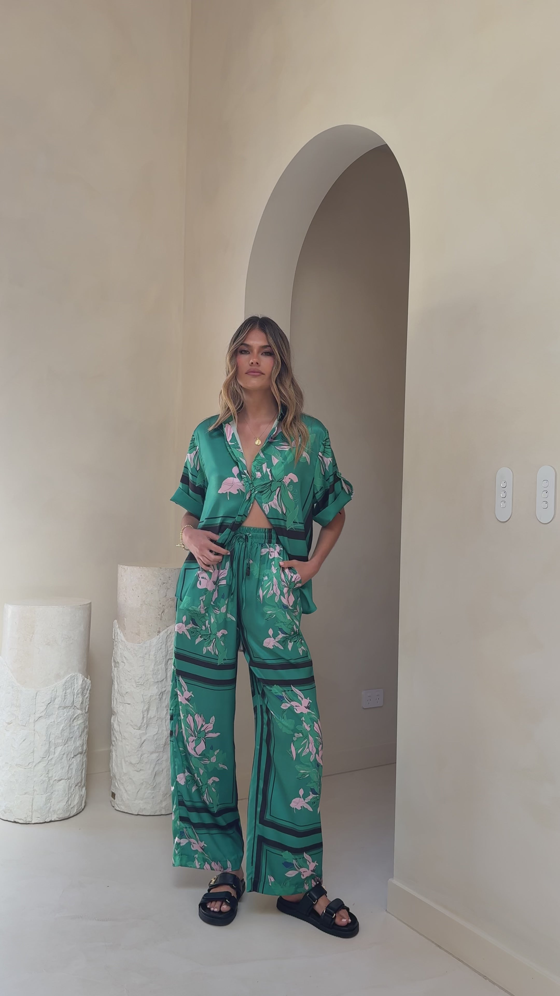 Valene Pants - Green/Pink Print