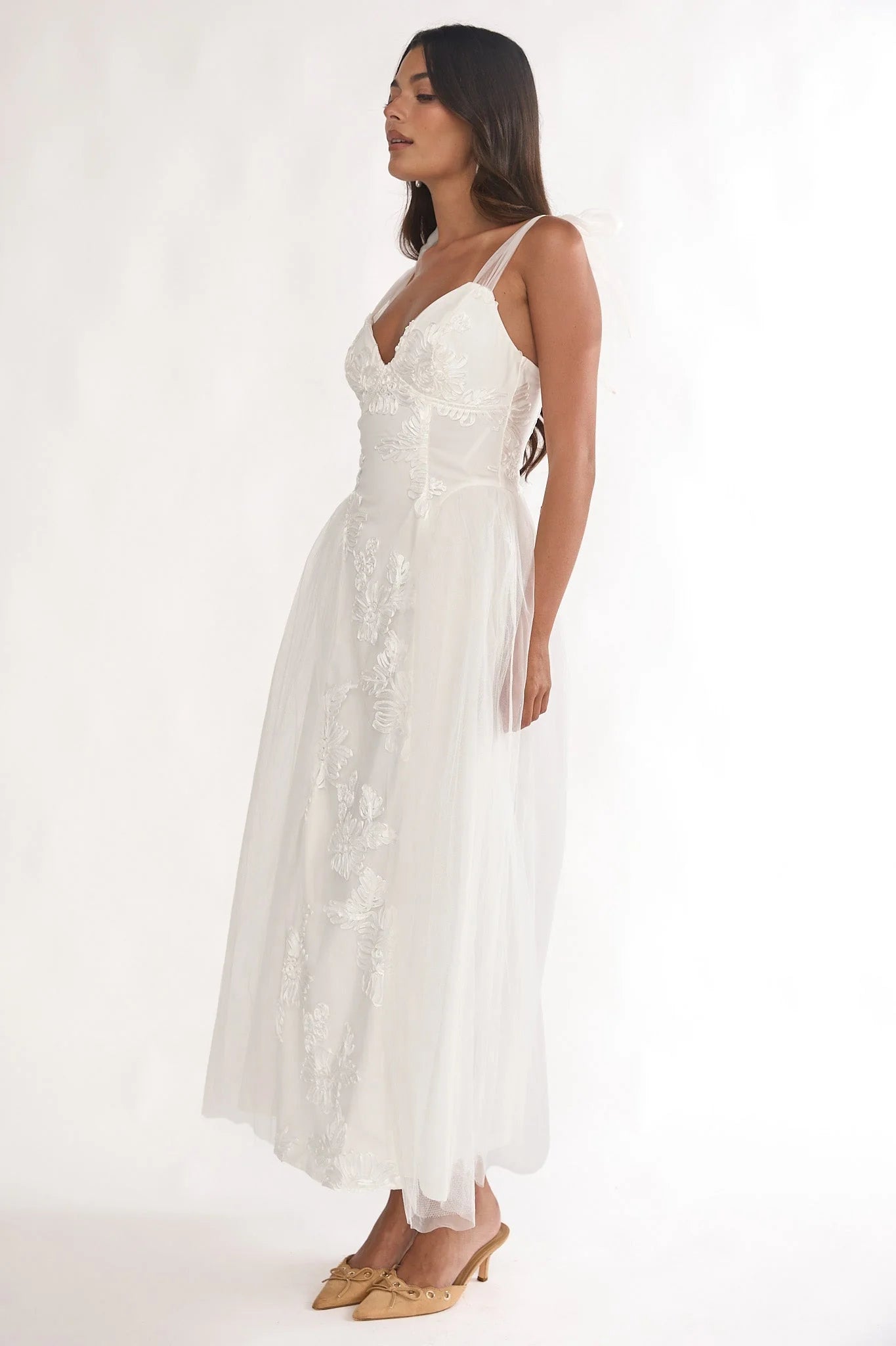 Serifine Floral Embellished Bow Maxi Dress White
