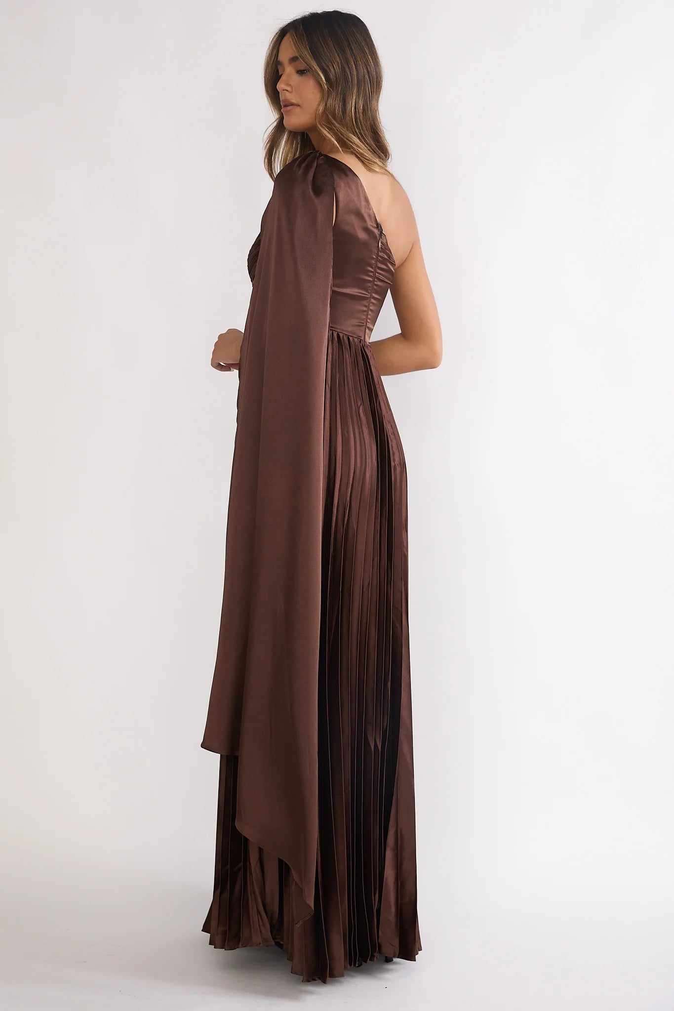 Goddess Aura Pleated Maxi Dress Chocolate